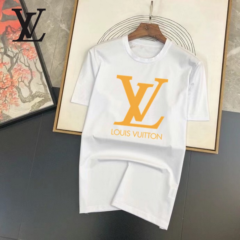 Louis Vuitton Men's T-shirts 147